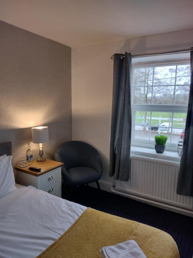 The Crown Inn Keynsham Esterno foto