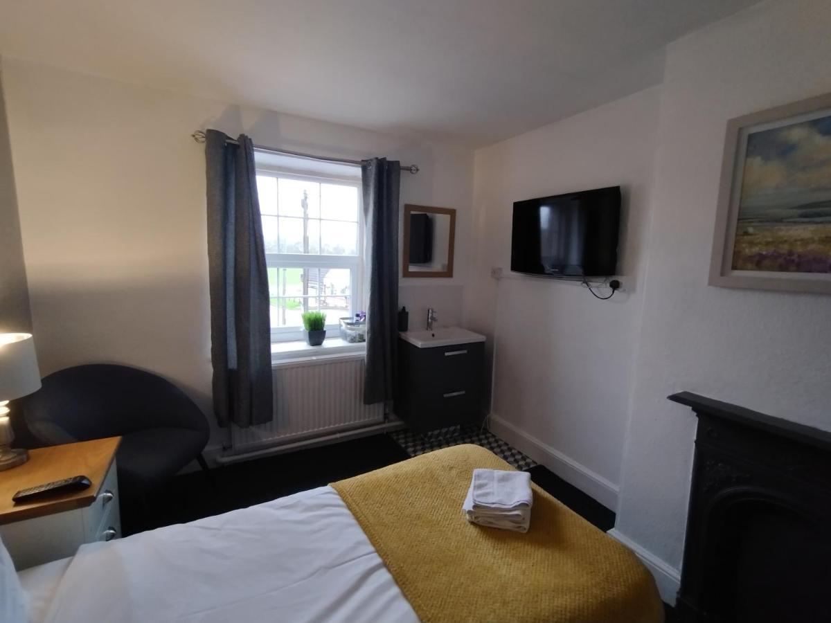 The Crown Inn Keynsham Esterno foto