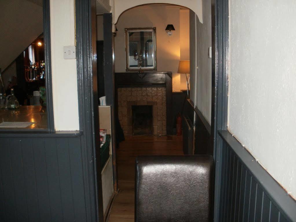 The Crown Inn Keynsham Esterno foto