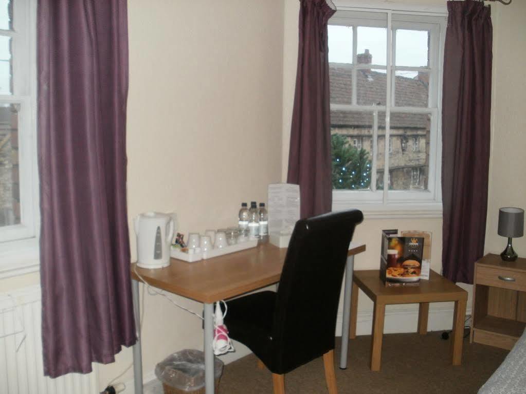 The Crown Inn Keynsham Esterno foto
