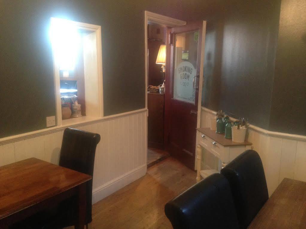 The Crown Inn Keynsham Esterno foto
